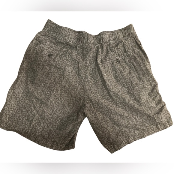 Patagonia shorts for men - Picture 2 of 4